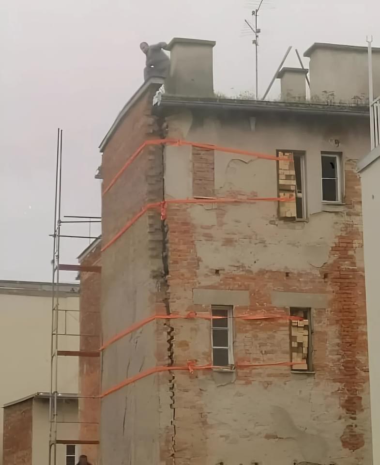 Xử lý nhà bị nứt