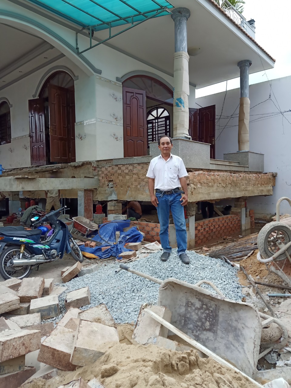 Nâng nhà lên cao ở Vũng Tàu